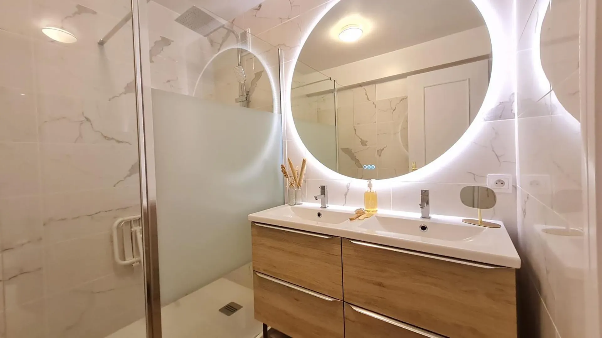 Apartment Happy Stay Cannes - 2 Terraces - 1Min To The Beach
